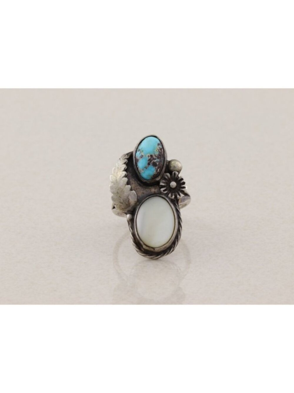 Sterling Silver Turquoise & Mother of Pearl Ring Size 7